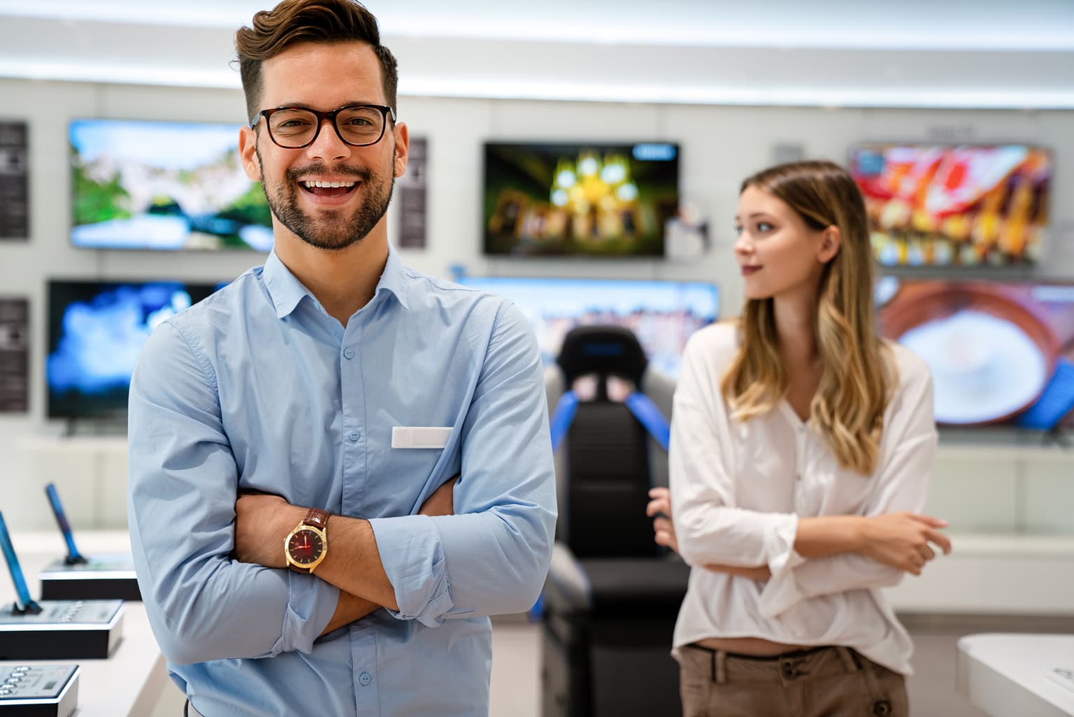 Partnerprogramm Fachhändler Servicekraft im Elektro Laden